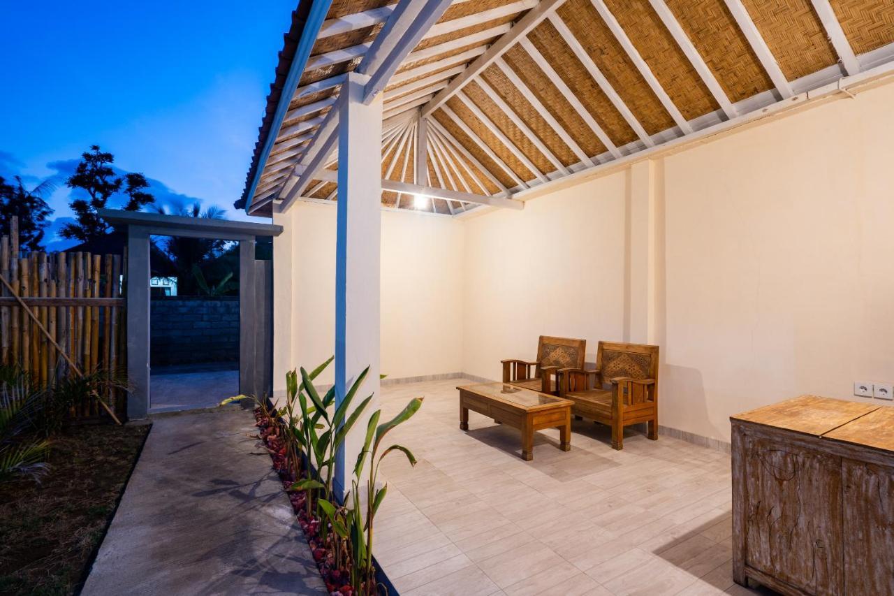 Lembongan Summer Bed and Breakfast Buitenkant foto